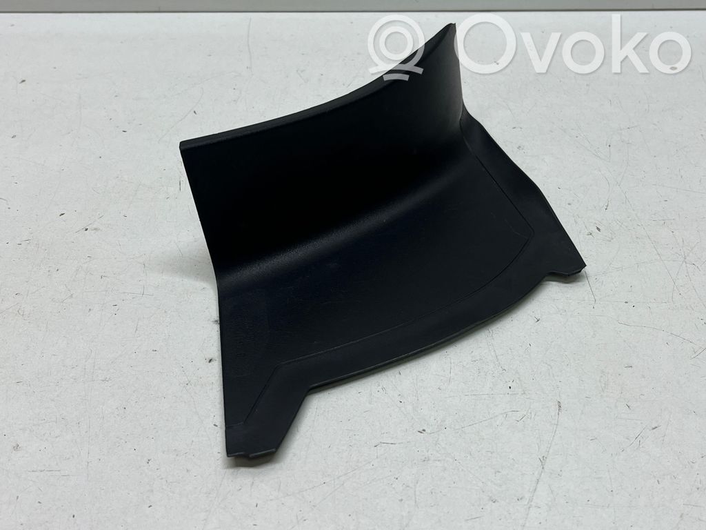 Porsche Macan (95B) Rear/tail light trim molding 
