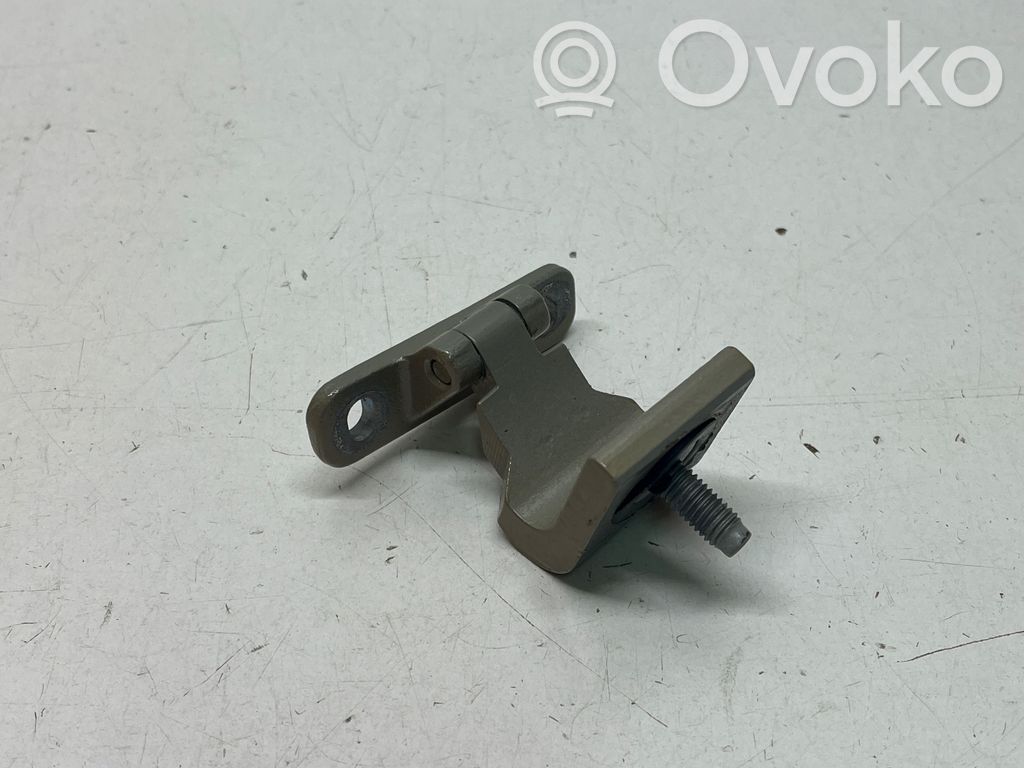 Tailgate/trunk/boot hinge   8U0827299F