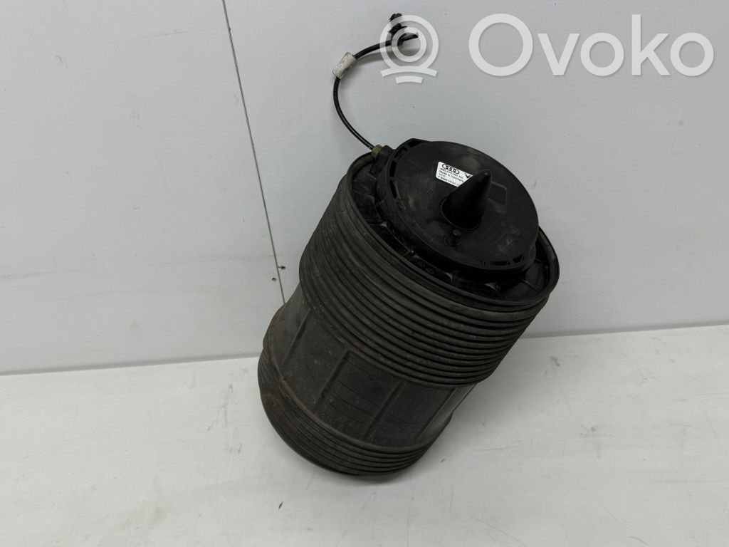 Audi RS Q8 Aizmugurē gaisa spilvens 