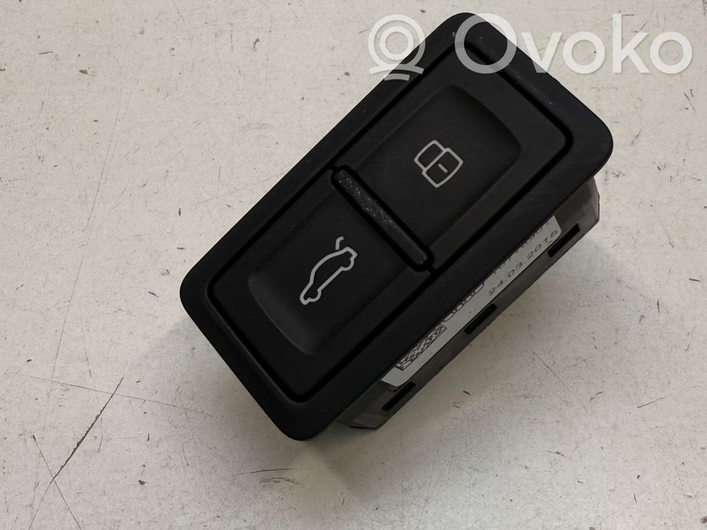 Audi A3 8Y Tailgate/boot open switch button 