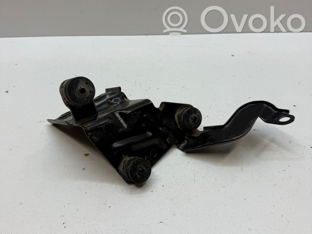 Skoda Kodiaq ABS pump bracket 