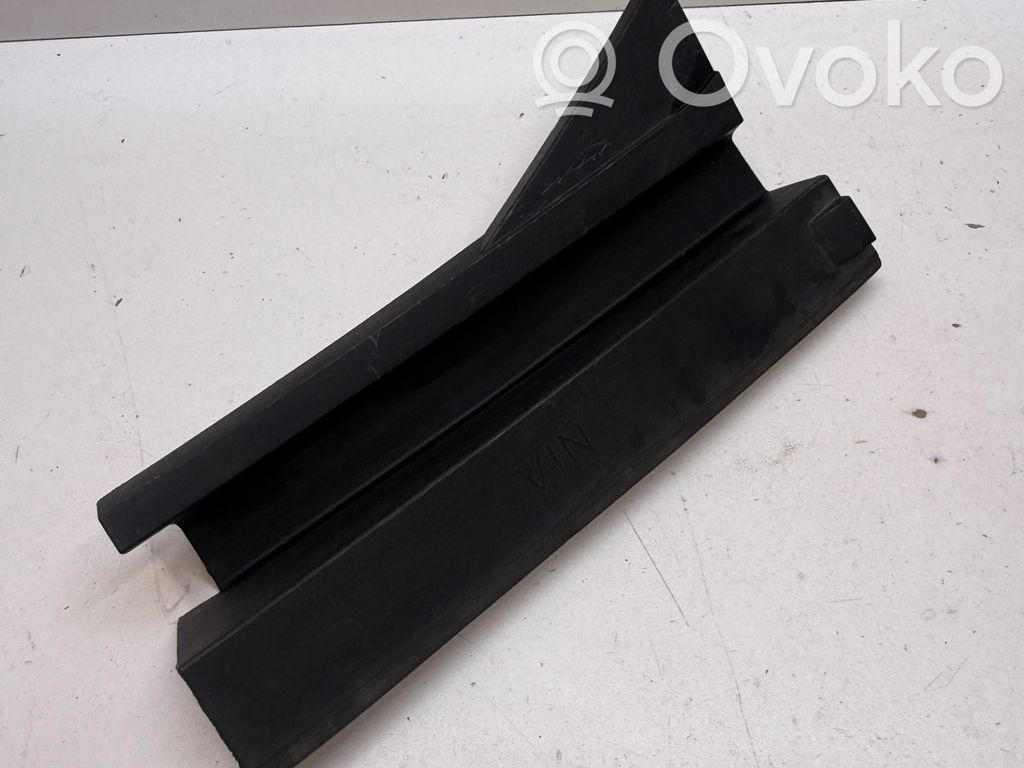 Audi Q7 4M Other engine bay part 