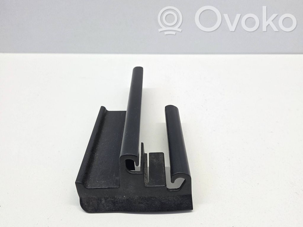 BMW 5 E60 E61 Rivestimento del binario sedile anteriore del passeggero 