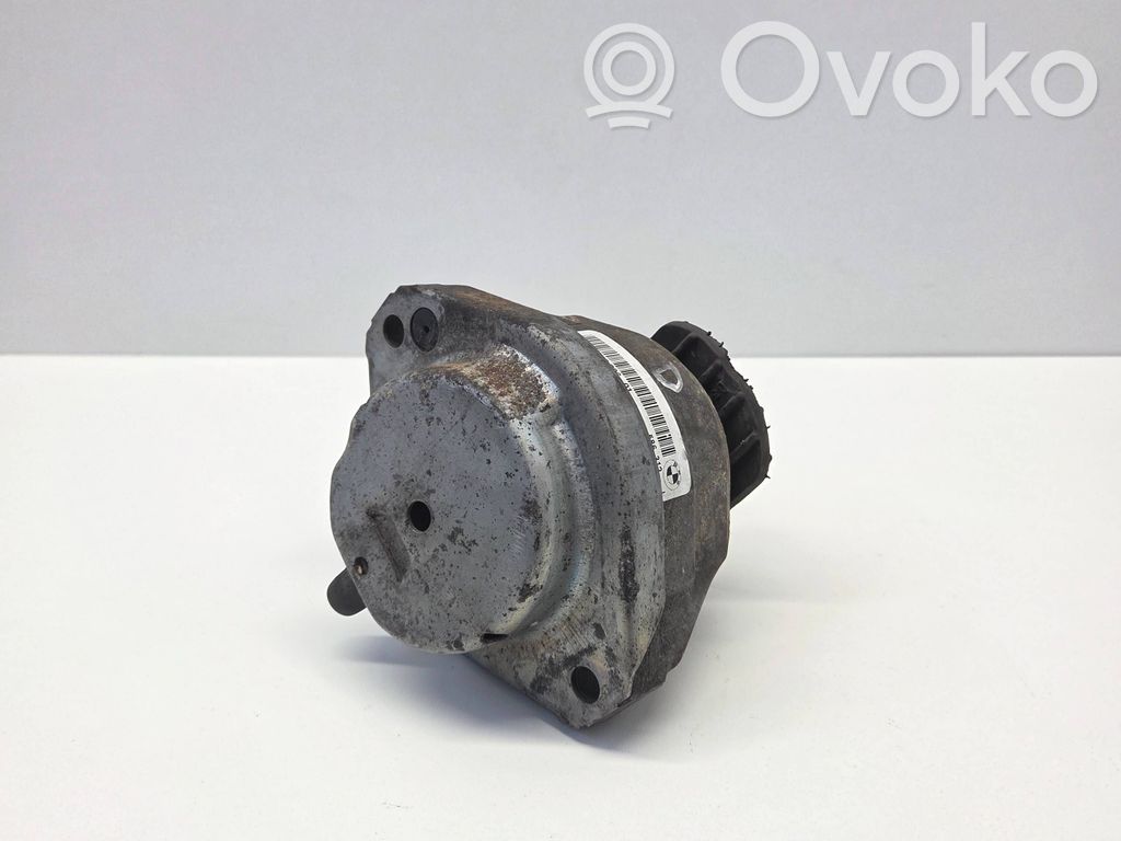 BMW 5 E60 E61 Engine mount bracket 