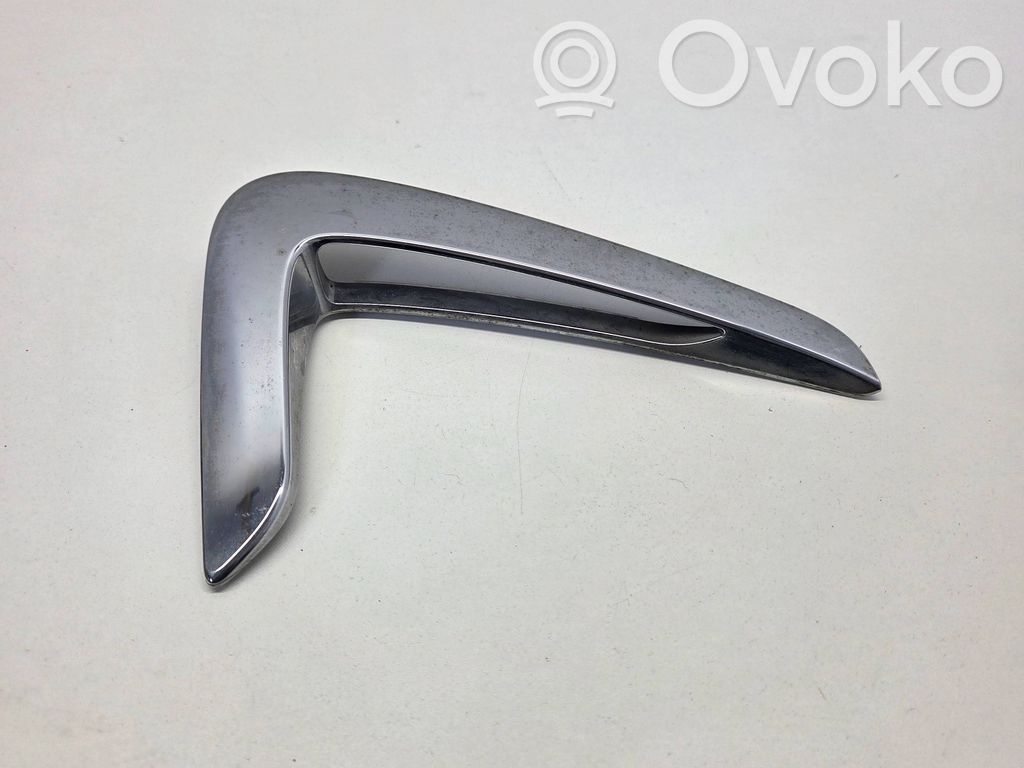 BMW 4 F32 F33 Apdaila sparno (moldingas) 