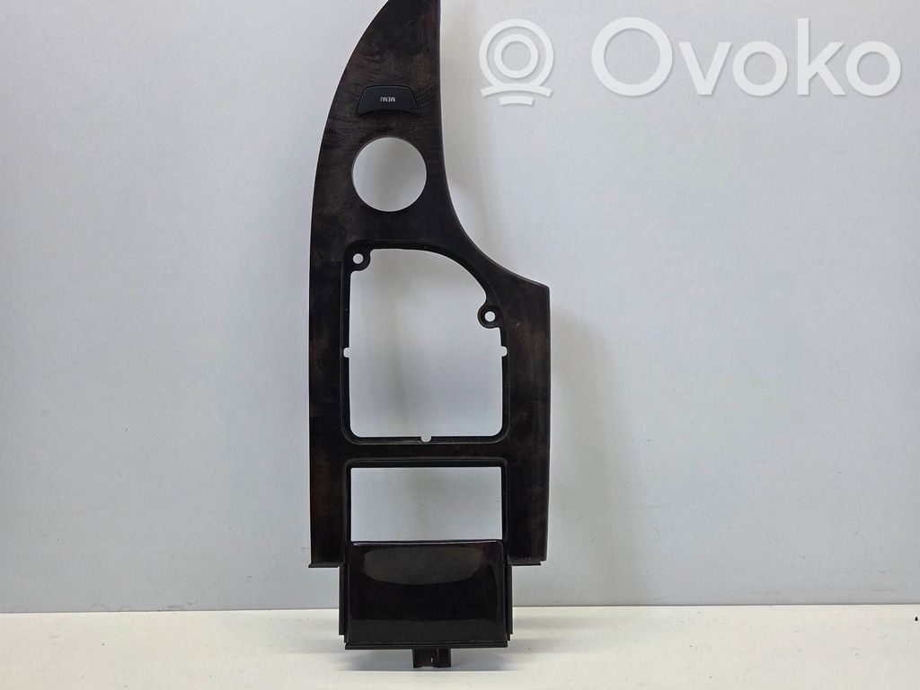 Embellecedor de la consola central   7036119