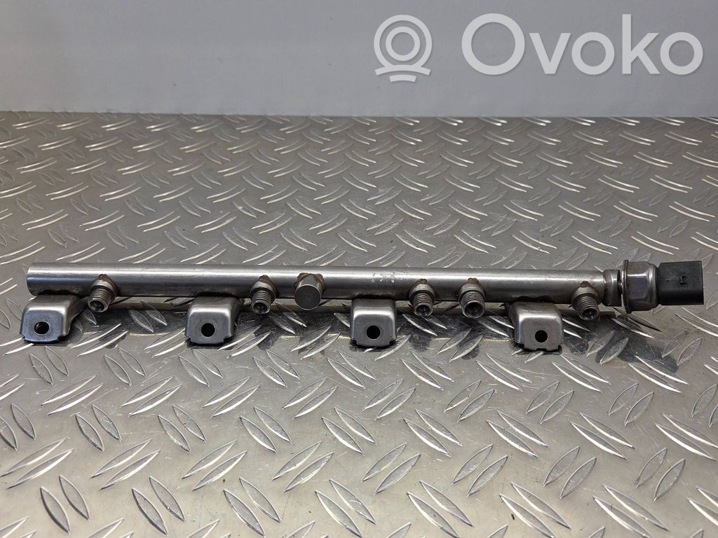 BMW 7 F01 F02 F03 F04 Tubo principal de alimentación del combustible 
