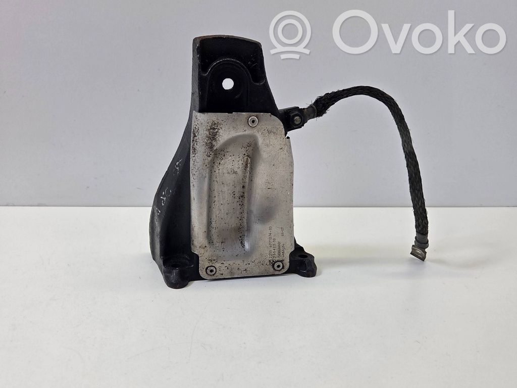 BMW 5 E60 E61 Engine mounting bracket 