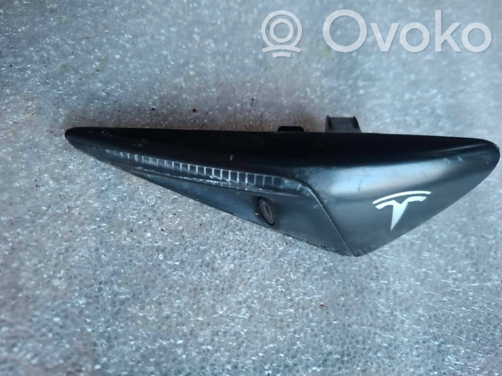 Tesla Model 3 Side fender camera 
