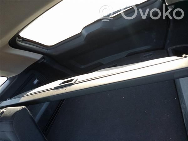 Opel Antara Tavarahyllyn kansi 