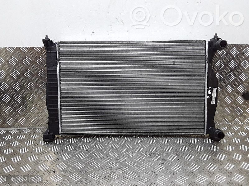Audi A4 S4 B6 8E 8H Coolant radiator 
