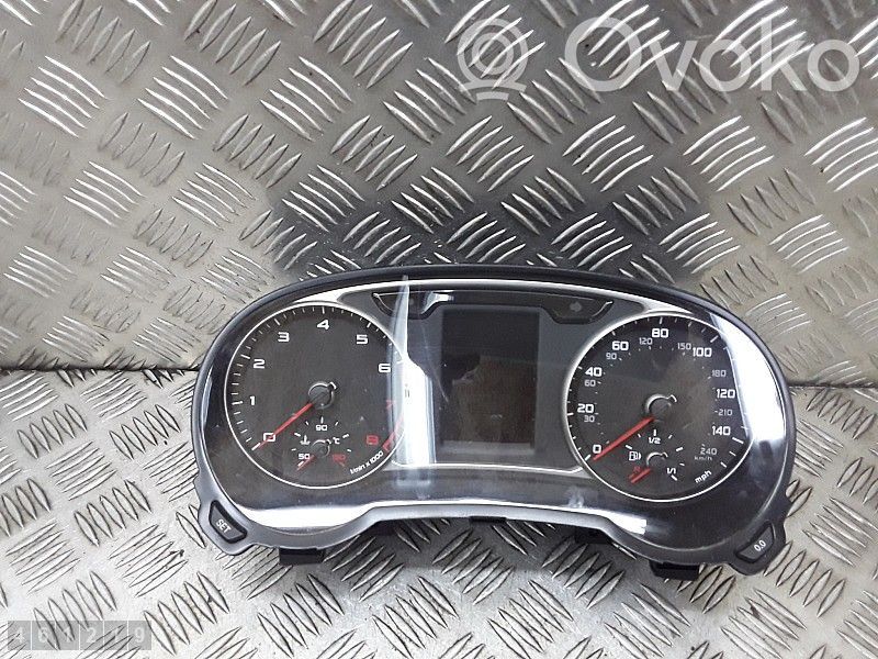 Audi A1 Speedometer (instrument cluster) 