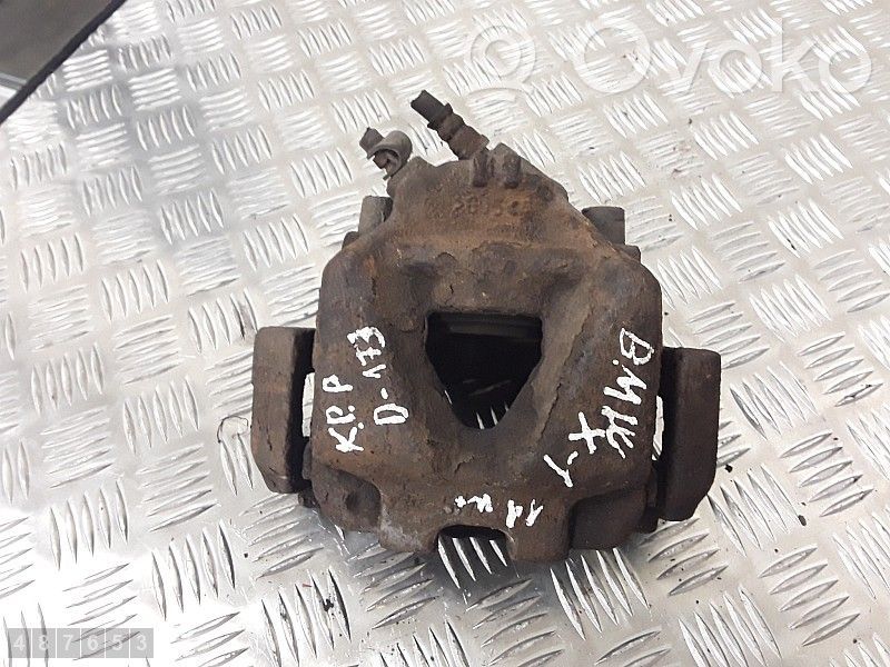 Front brake caliper