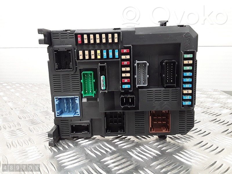Citroen C4 Cactus Fuse module 