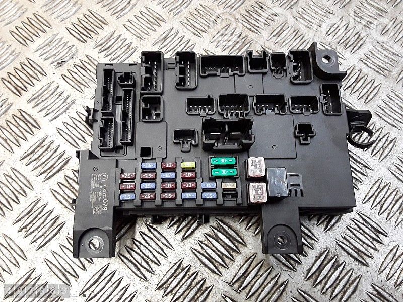 Mitsubishi Eclipse Cross Fuse module 