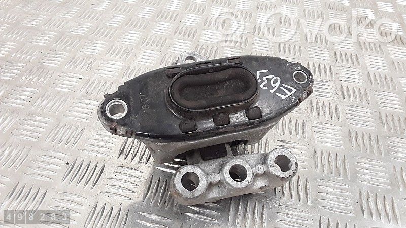 Opel Mokka X Engine mount bracket 