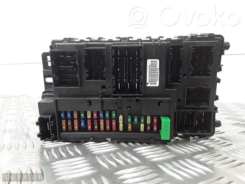 Ford Mondeo MK V Ramka / Moduł bezpieczników 