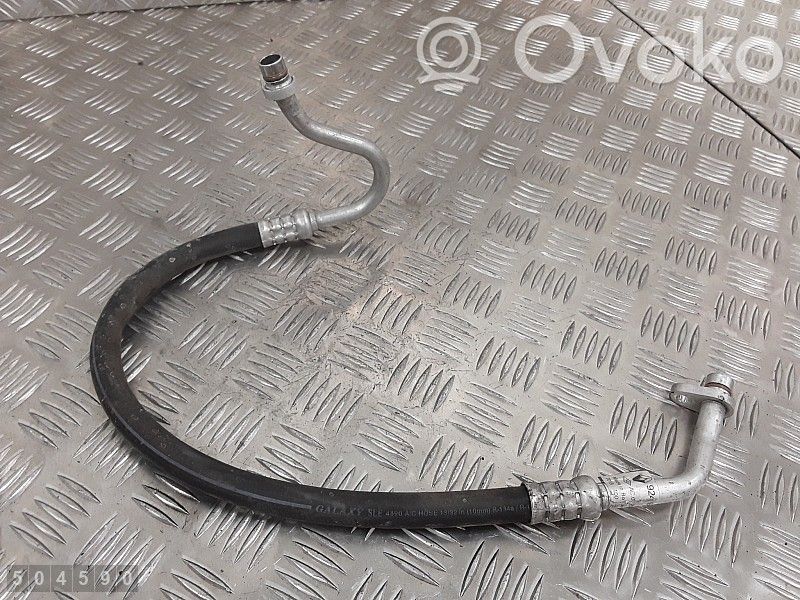 Ilmastointilaitteen putki (A/C)   924902418R