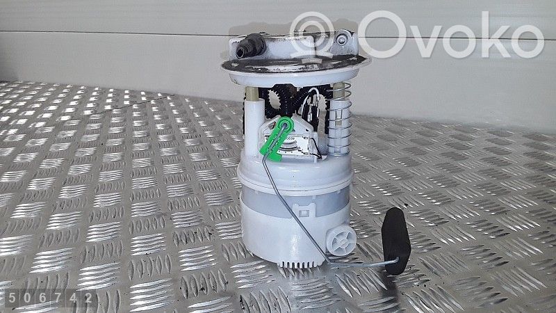 Dacia Duster II Pompă combustibil în rezervor 