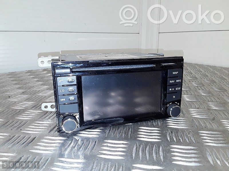 Nissan Note (E12) Unidad delantera de radio/CD/DVD/GPS 