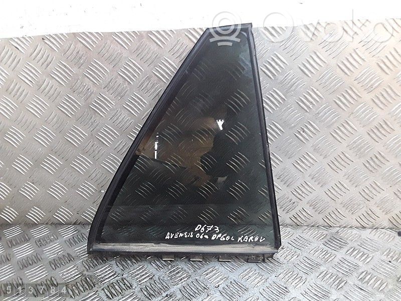 Ventanilla de ventilación de la puerta trasera   E643R006723