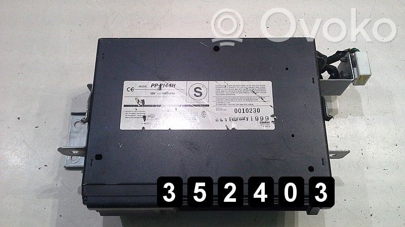 Nissan Patrol 260 CD/DVD-vaihdin