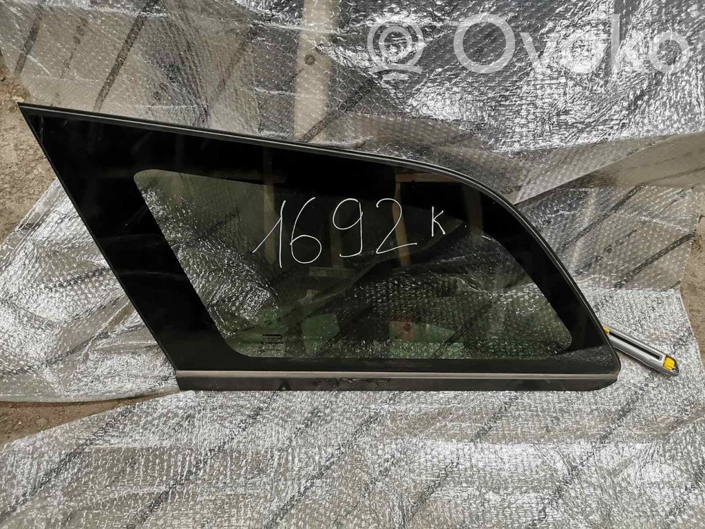 Rear side window