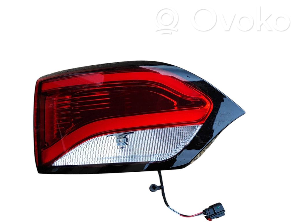 Chrysler Pacifica Tailgate rear/tail lights 