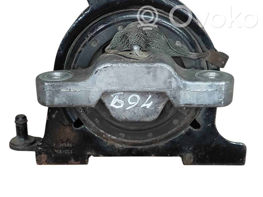 Chrysler Voyager Engine mount bracket 