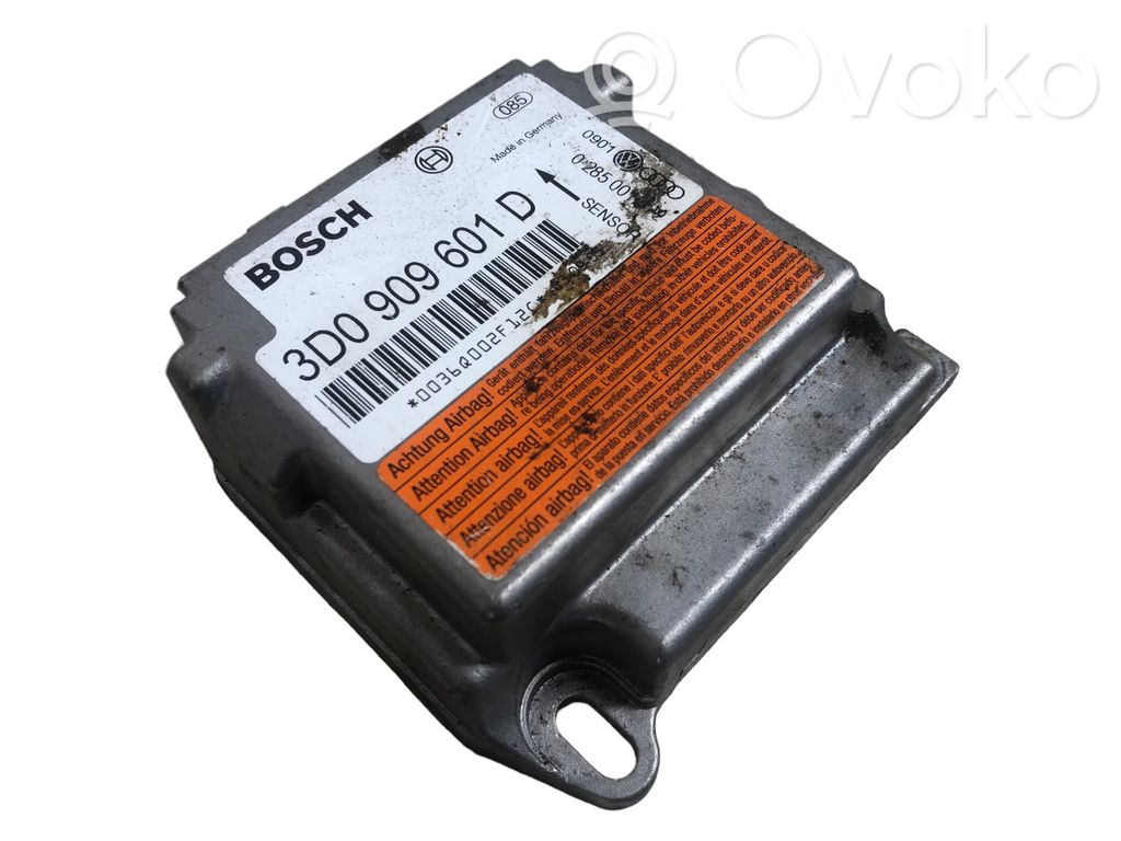 Volkswagen Touareg I Airbag control unit/module 