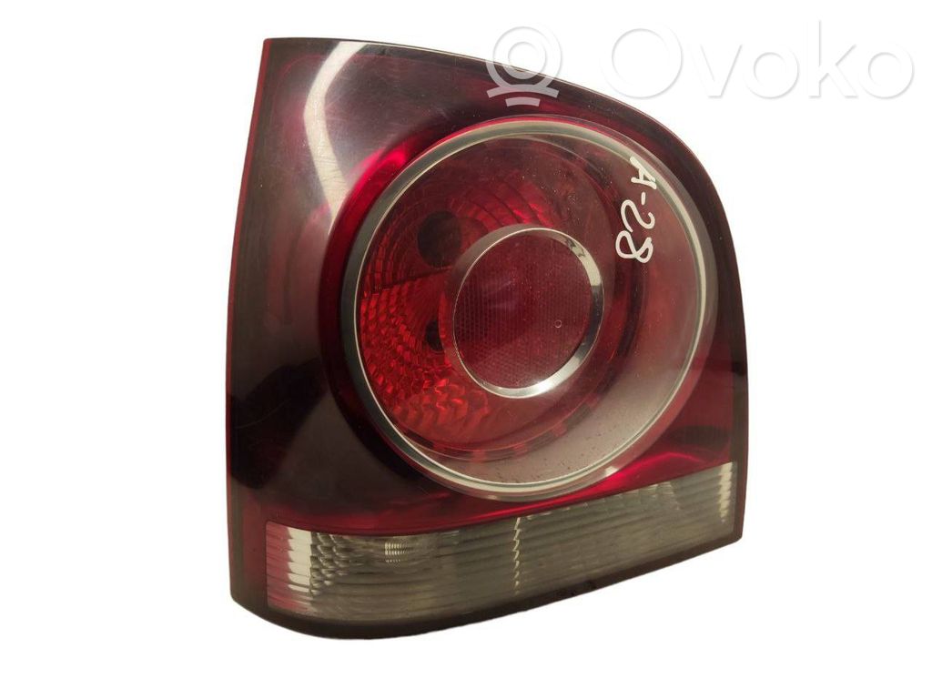 Volkswagen Polo IV 9N3 Lampa tylna 