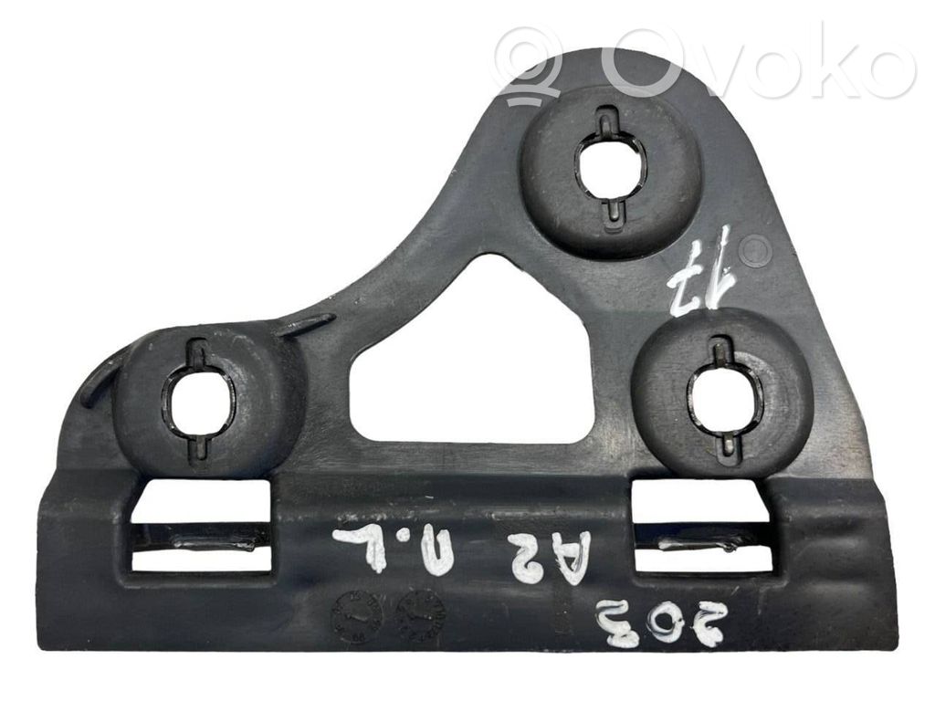 Audi A2 Fender mounting bracket 