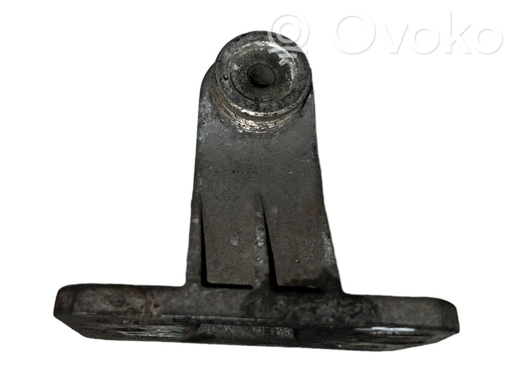 Front bumper mounting bracket   4A0807129D