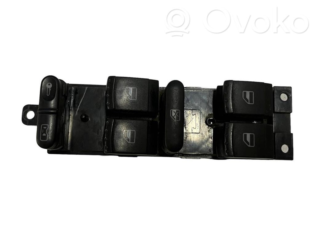 Volkswagen PASSAT B5.5 Electric window control switch 