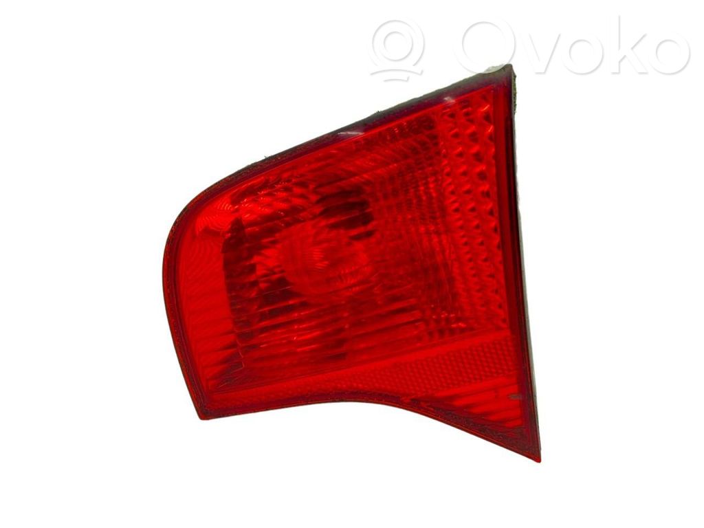 Audi A4 S4 B7 8E 8H Takaluukun takavalot 