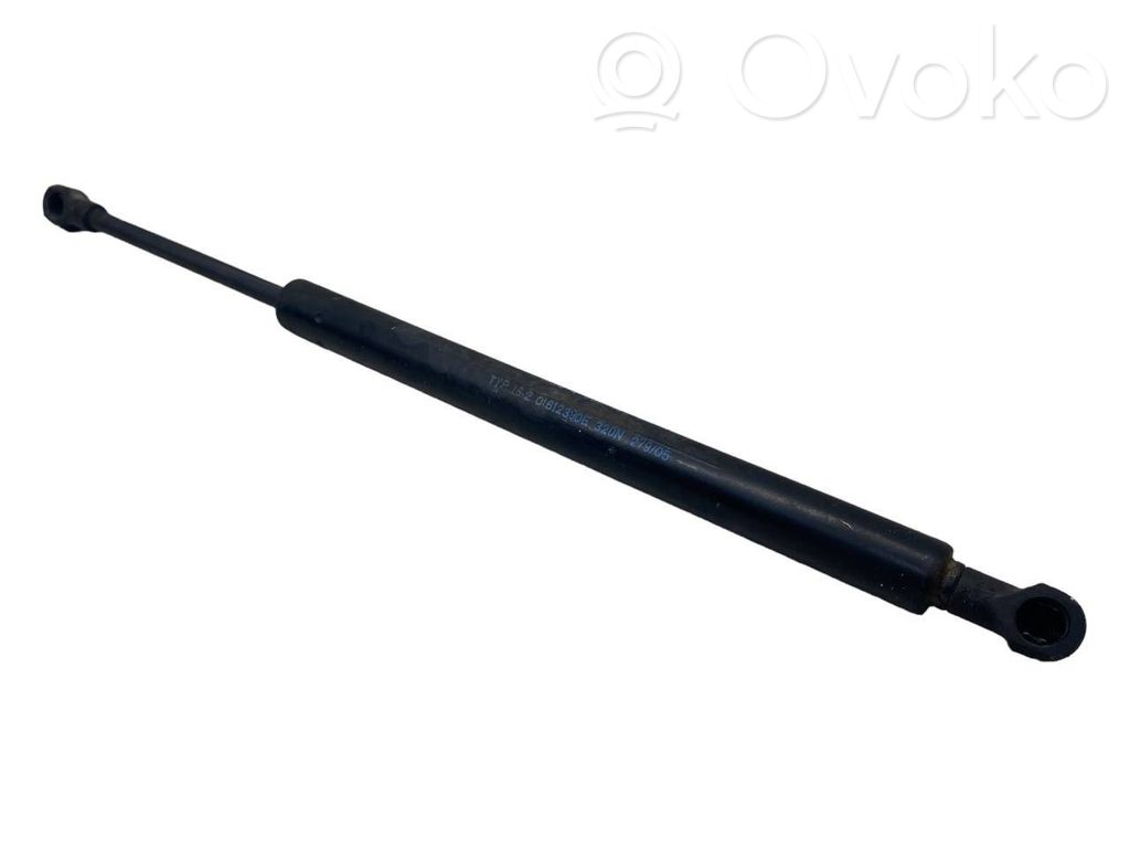 BMW 3 E90 E91 Tailgate/trunk strut/damper 