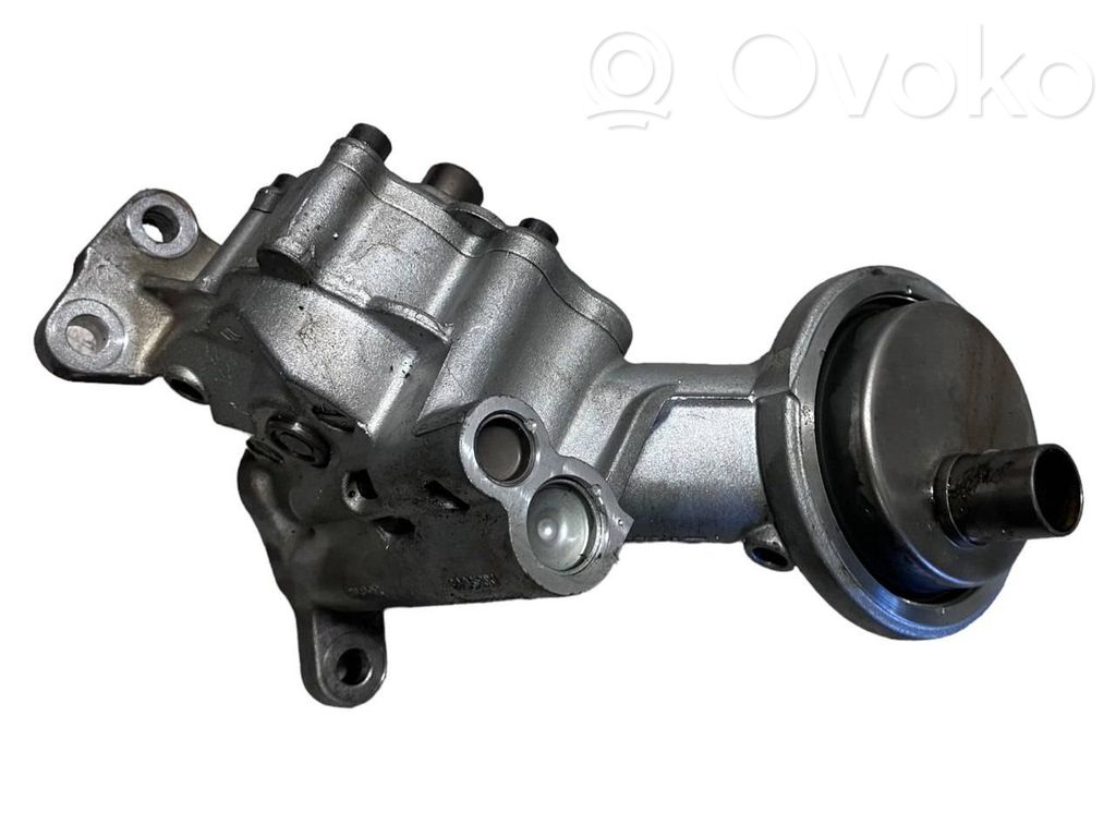 Audi A6 S6 C6 4F Oil pump 