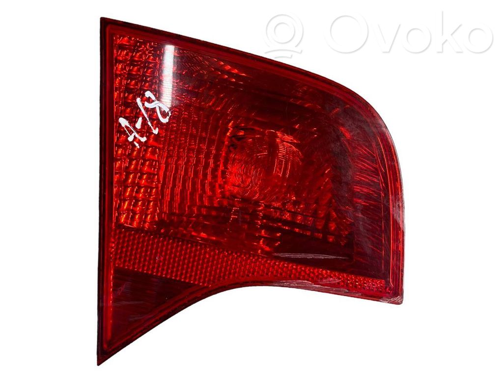 Audi A4 S4 B7 8E 8H Takaluukun takavalot 