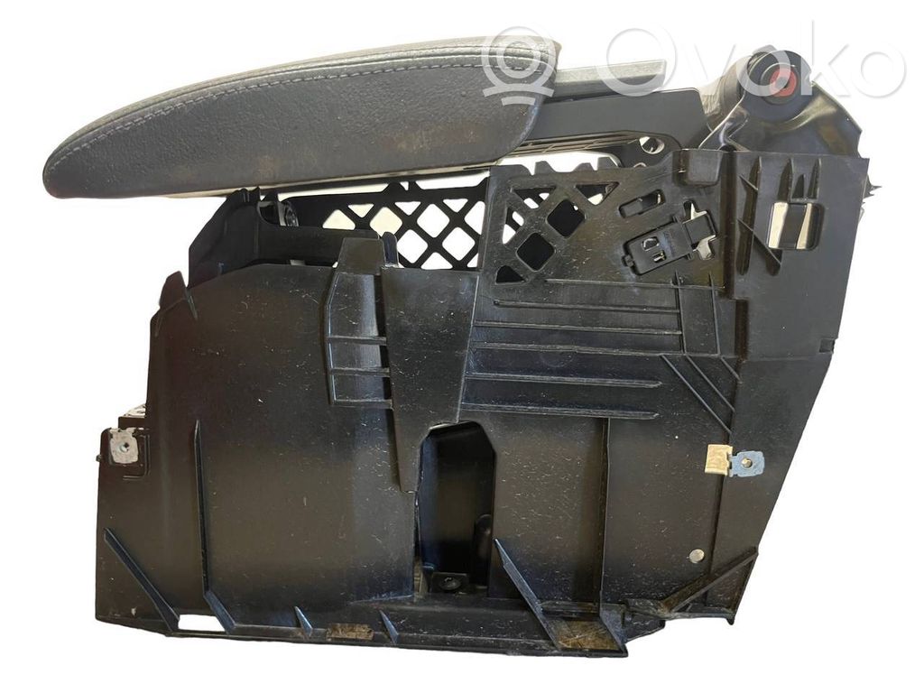 Volkswagen Golf V Armrest 