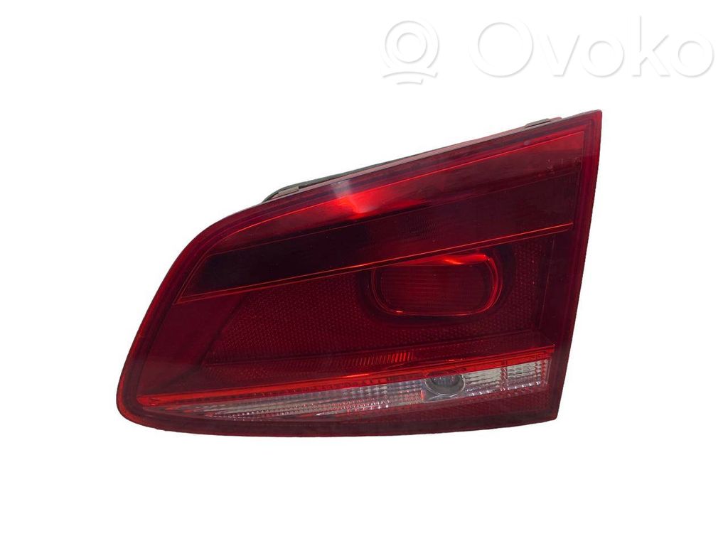Volkswagen PASSAT B7 Lampy tylnej klapy bagażnika 