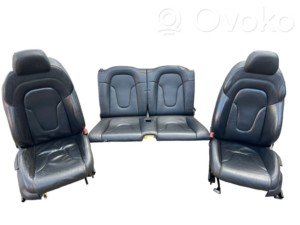 Interior set   8J0881106,8J0881105
