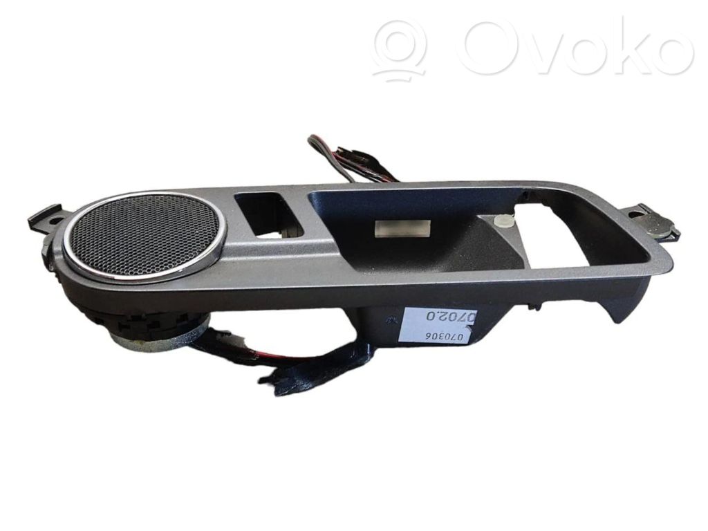 Volkswagen Phaeton Altavoz de alta frecuencia en la puerta delantera 