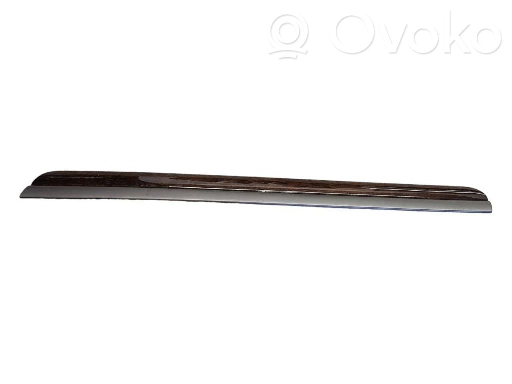 Etuoven lista (muoto)   4E0867420