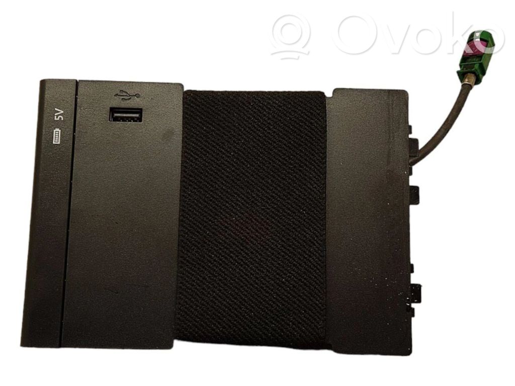 Volkswagen Golf VII Enchufe conector USB 