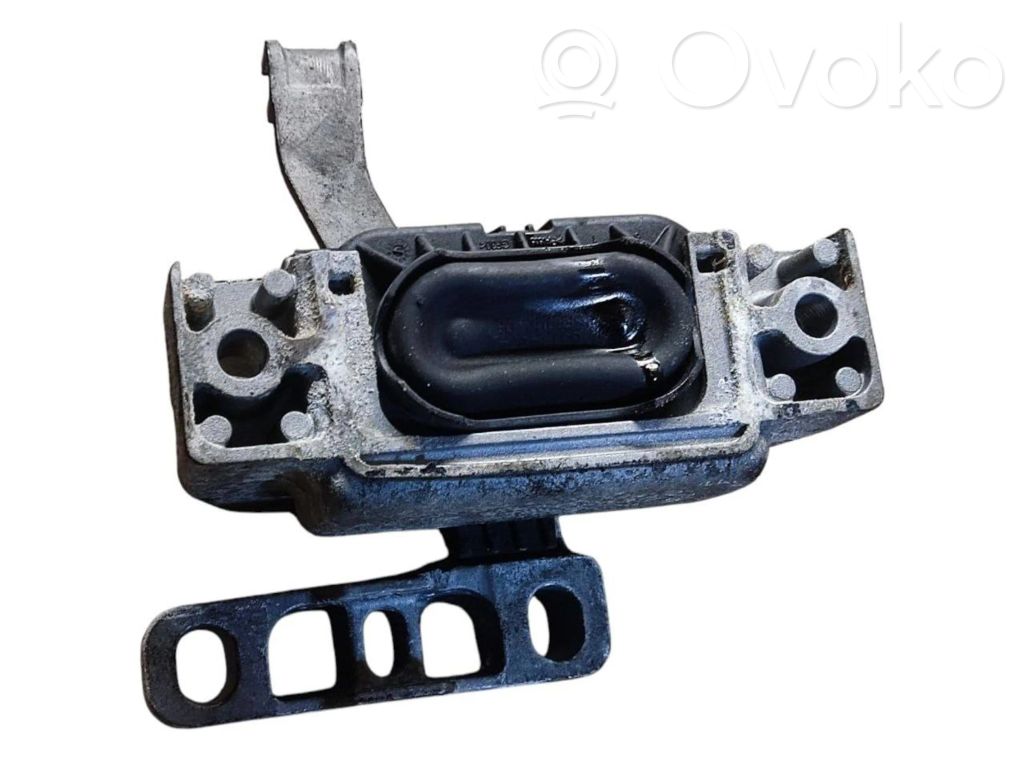 Skoda Octavia Mk3 (5E) Engine mount bracket 