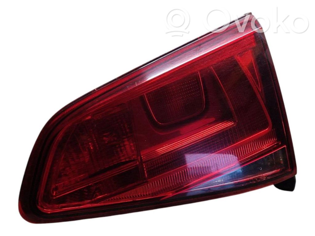 Volkswagen Golf VII Lampy tylnej klapy bagażnika 