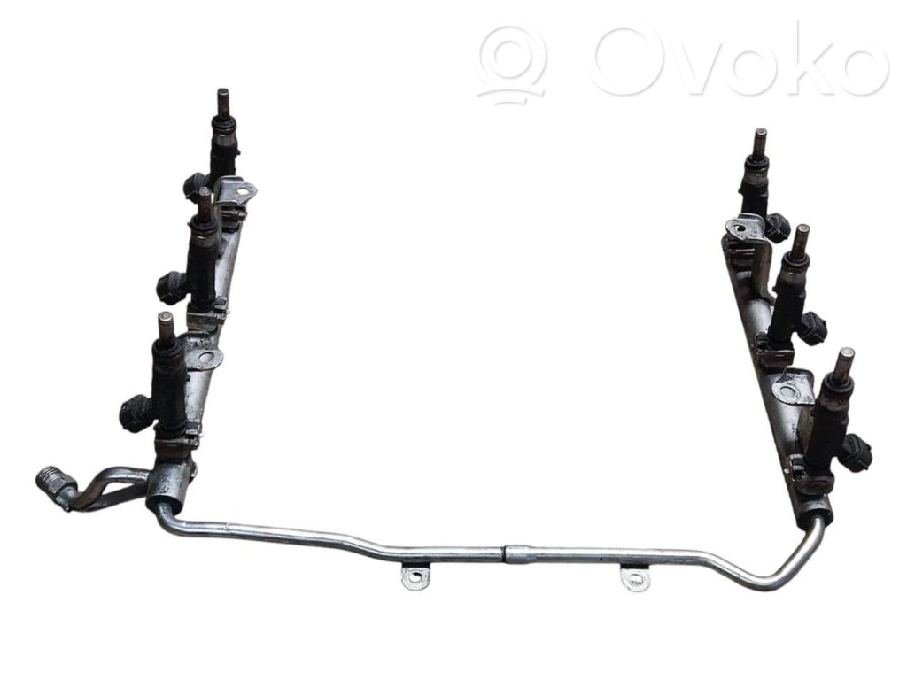 Audi A6 S6 C6 4F Listwa wtryskowa 