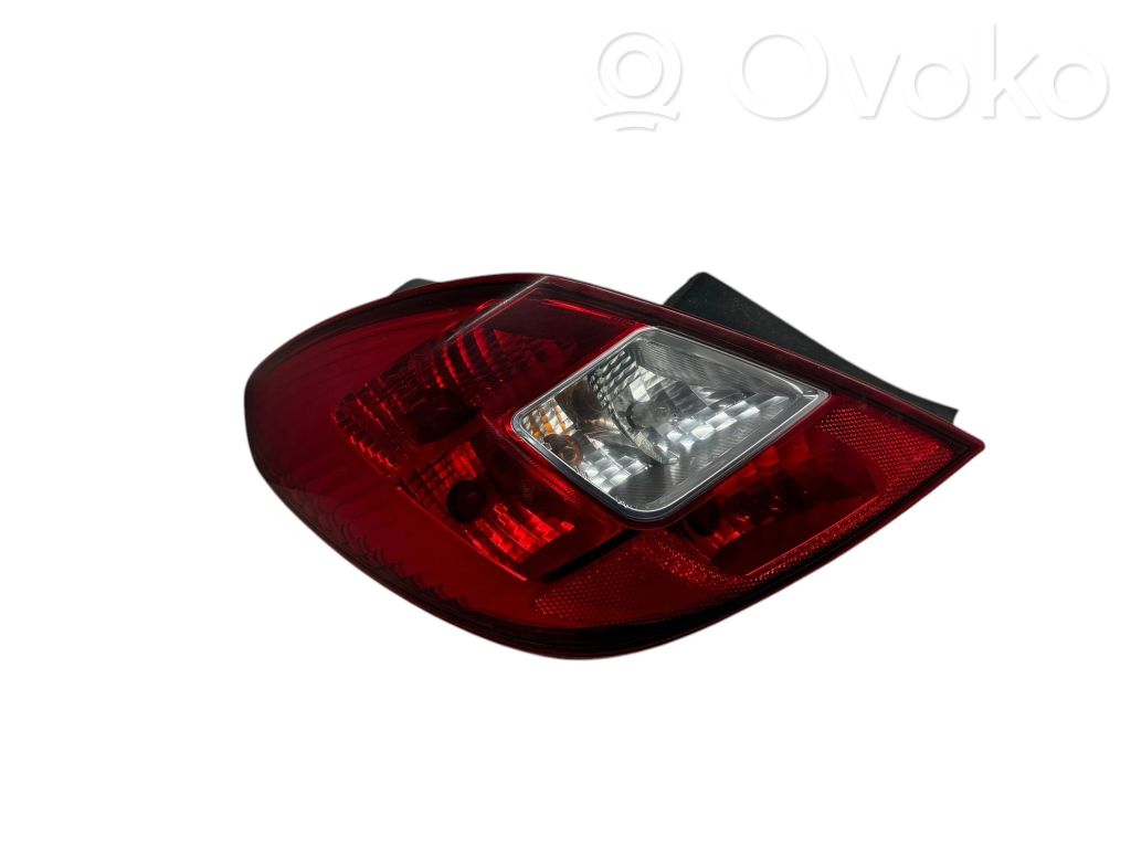 Opel Corsa E Lampa tylna 