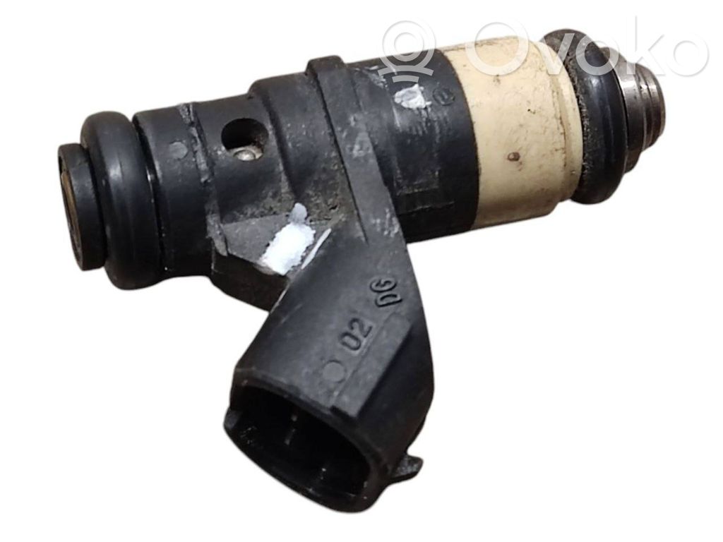 Volkswagen Golf IV Inyector de combustible 