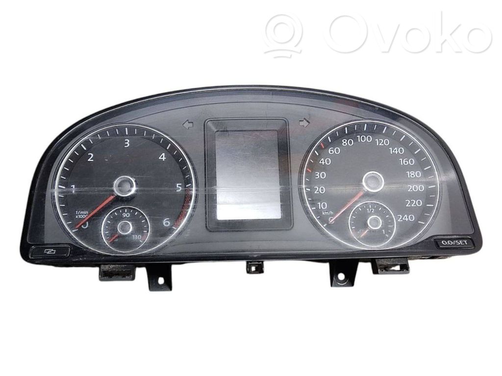 Volkswagen Caddy Speedometer (instrument cluster) 